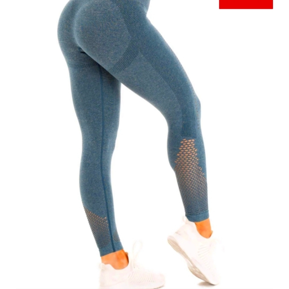 NWT RYDERWEAR SEAMLESS Leggings